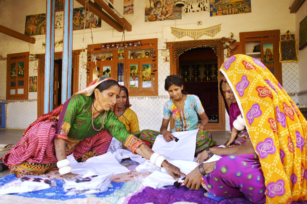 Kakuben Ranmal and other textile artisans, 2010, courtesy of SEWA