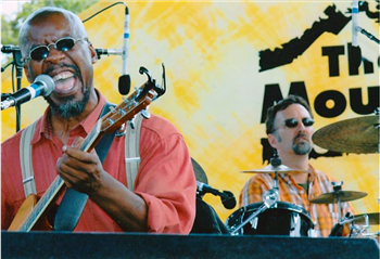Reggie Garrett from the Touring Arts Roster, photo courtesy of the artist Reggie Garrett from the Touring Arts Roster, photo courtesy of the artist