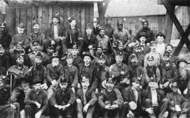 Coal mining crew in South King County ca. 1905