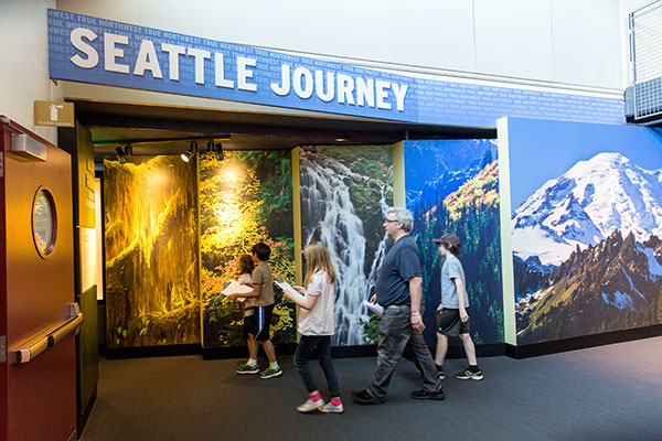 Local students at MOHAI on field trip © 2014 Daniel Sheehan